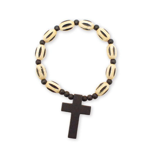 Bracelet en bois noir avec croix