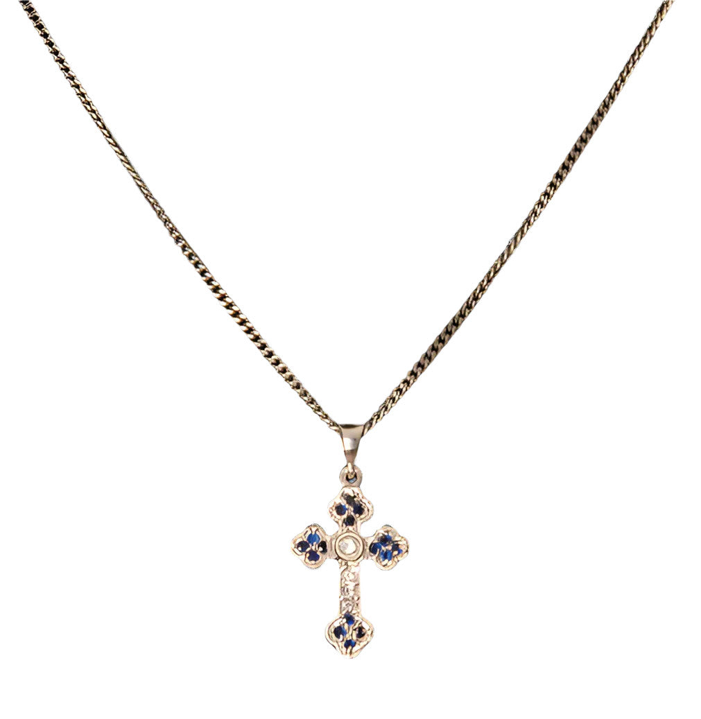 Croix sur chaîne en argent sterling