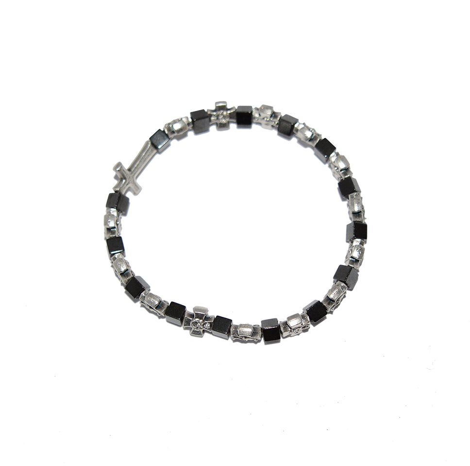 Bracelet noir et métal sur élastique