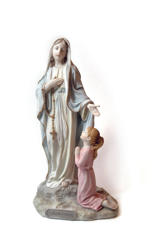 Statue en couleurs de Notre-Dame de Lourdes